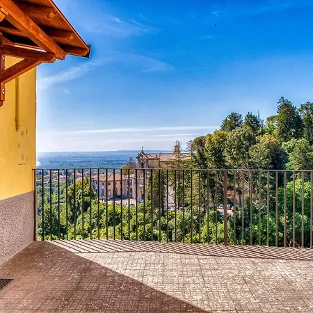 Holiday home Casa Checca Per Vacanze Caprarola