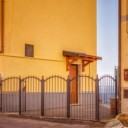 Casa Checca Per Vacanze Tatil Evi Caprarola
