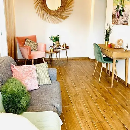 Casa Checca E Casa Maria Per Vacanze * Капрарола